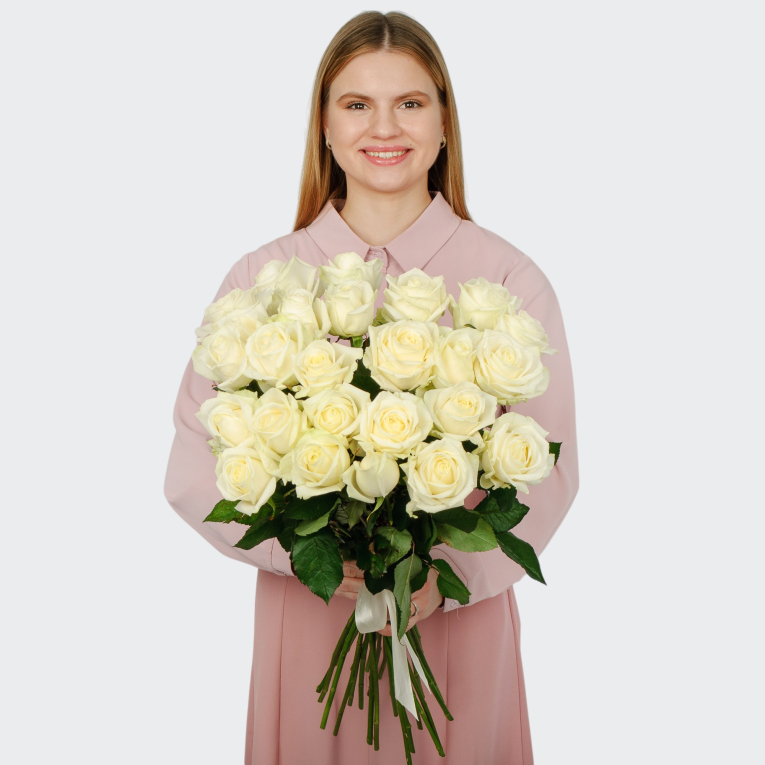 Букет 25 роз Аваланш 60/70 см