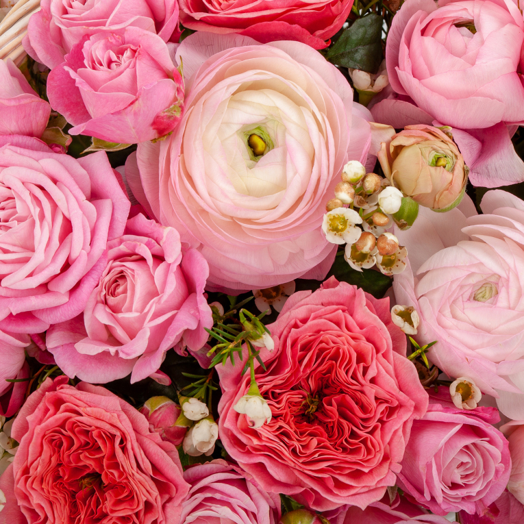 Букет в корзине Розовые узоры