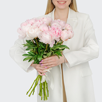 Букет из пионов 15 комплиментов